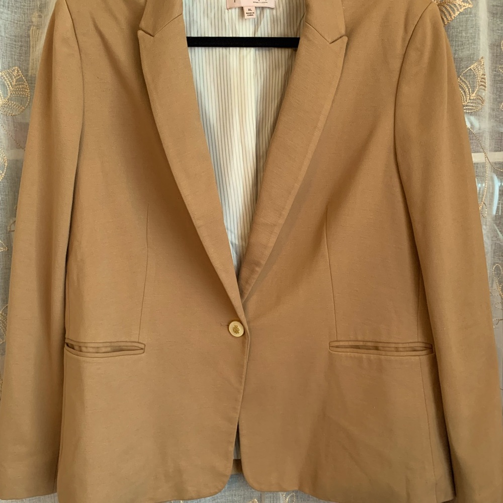 Philosophy camel blazer dry clean only